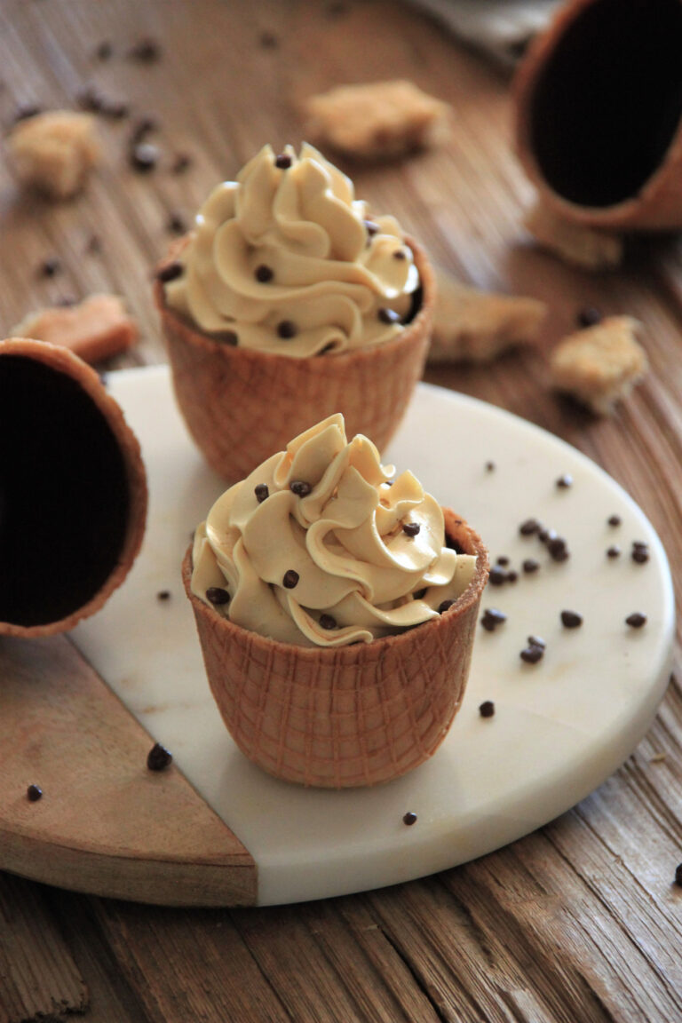 Petites tasses à croquer café et noisettes