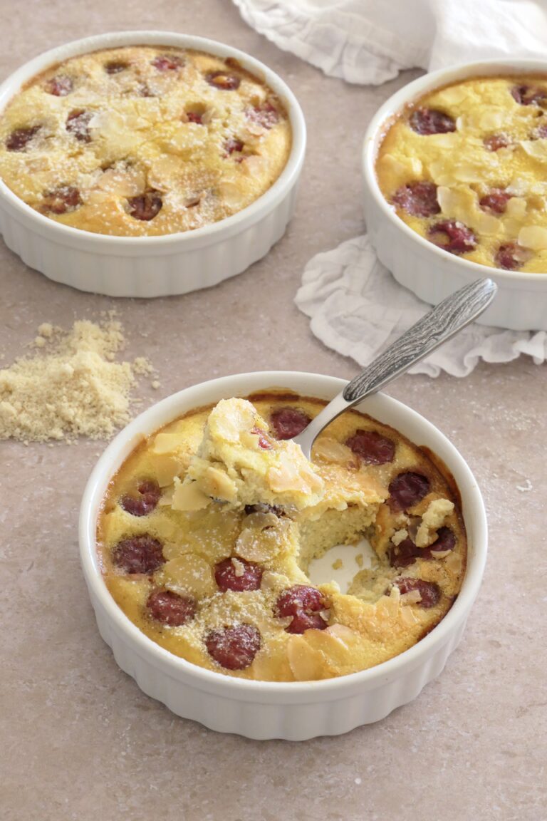 GÂTEAUX AUX AMANDES ET AUX CERISES